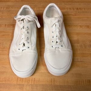 Size 6 women’s vans